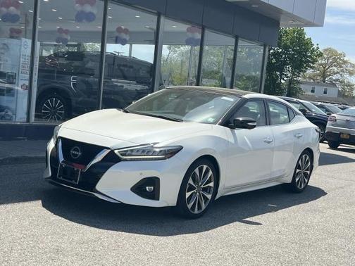 2023 Nissan Maxima Platinum