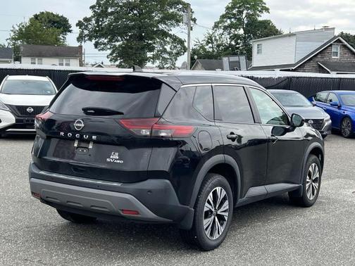 2022 Nissan Rogue SV