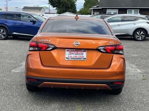 2022 Nissan Versa 1.6 SV