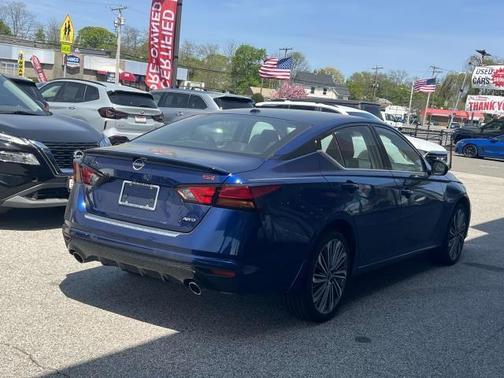 2023 Nissan Altima 2.5 SR