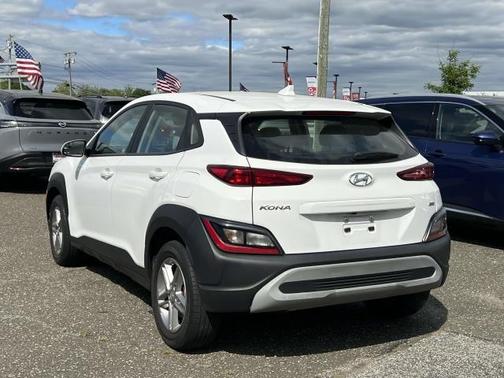 2022 Hyundai KONA SE