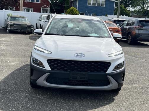 2022 Hyundai KONA SE