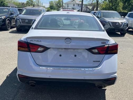 2023 Nissan Altima 2.0 SR
