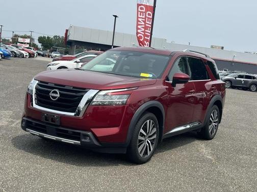 2022 Nissan Pathfinder Platinum
