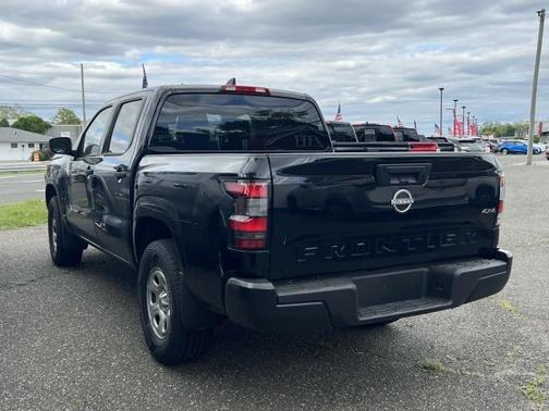 2024 Nissan Frontier S
