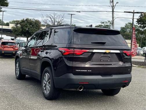 2022 Chevrolet Traverse LT Leather
