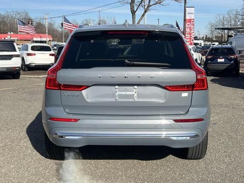 2022 Volvo XC60 Recharge Plug-In Hybrid T8 Inscription Expression