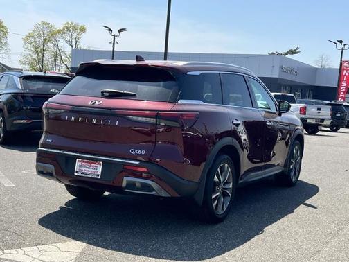 2022 INFINITI QX60 Luxe