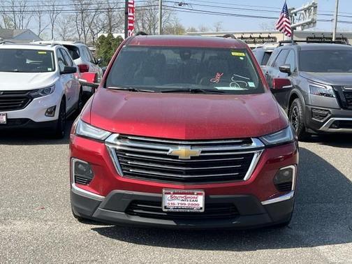 2022 Chevrolet Traverse LT Leather