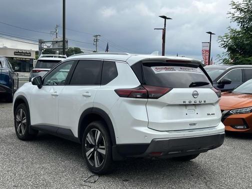 2024 Nissan Rogue SL