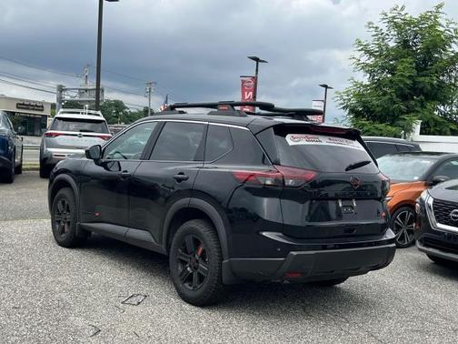 2025 Nissan Rogue Rock Creek