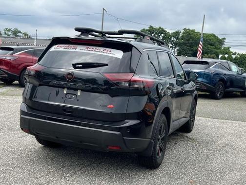 2025 Nissan Rogue Rock Creek