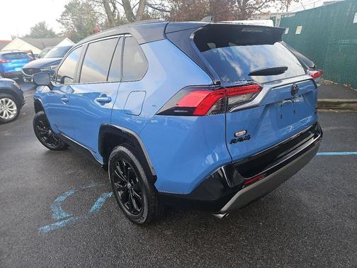2024 Toyota RAV4 Hybrid SE