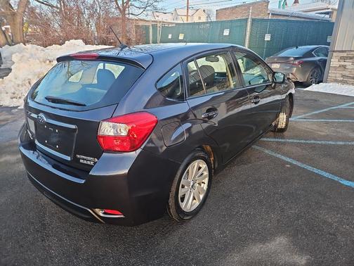 2015 Subaru Impreza 2.0i Premium