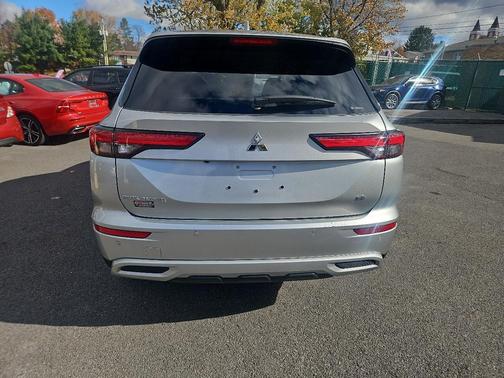2024 Mitsubishi Outlander SE S-AWC