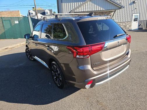 2018 Mitsubishi Outlander PHEV GT