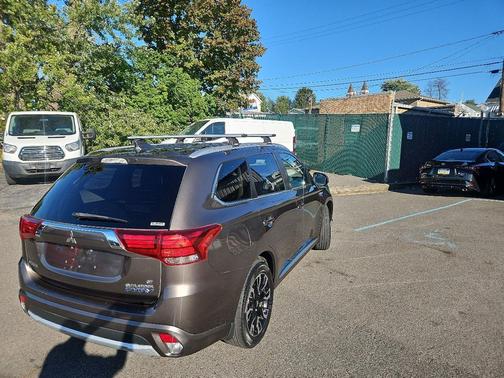 2018 Mitsubishi Outlander PHEV GT