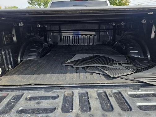 2017 Ford F-250 Lariat 4WD SuperCab 6.75' Box