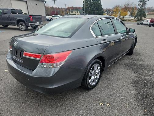 2012 Honda Accord 4dr I4 Auto LX Premium
