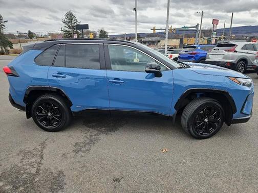 2024 Toyota RAV4 Hybrid SE