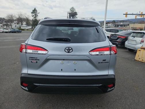 2025 Toyota Corolla Hybrid SE