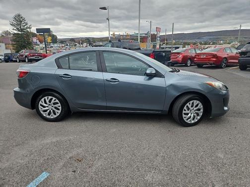 2013 Mazda Mazda3 i Sport