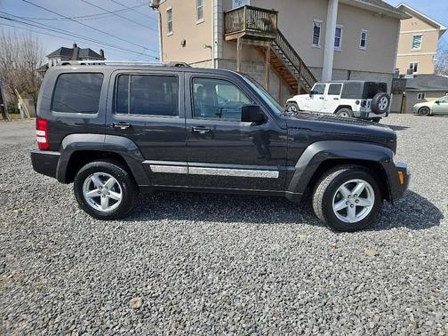 Charcoal 2011 Jeep Liberty Limited