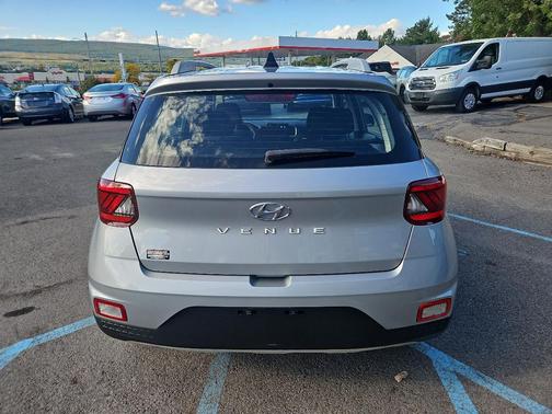 2020 Hyundai VENUE SEL IVT