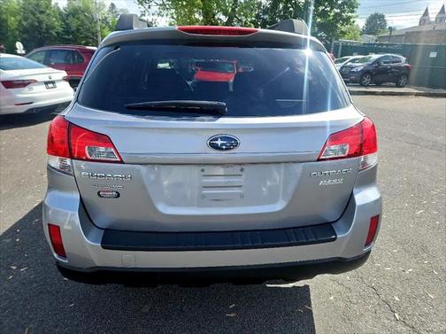 2011 Subaru Outback 2.5i