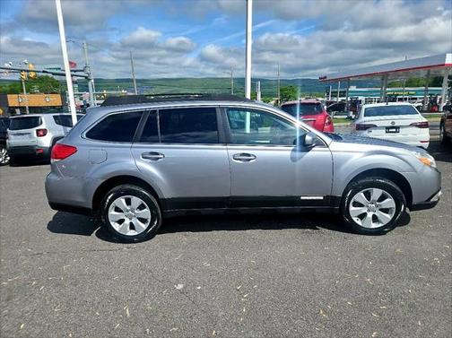 2011 Subaru Outback 2.5i