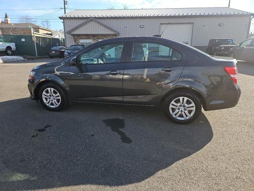 2018 Chevrolet Sonic LS