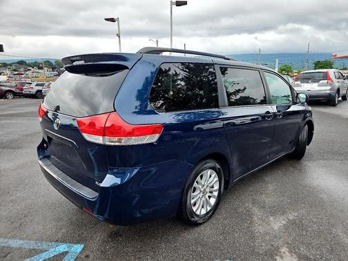 2011 Toyota Sienna XLE Limited