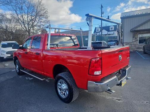 2017 RAM 2500 Tradesman 4x4 Crew Cab 6'4'' Box