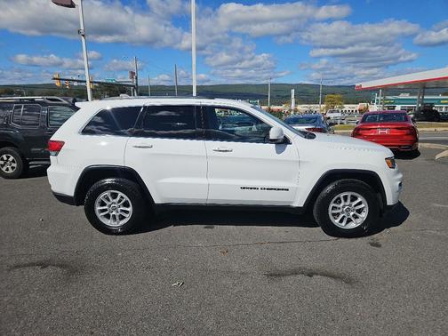 2020 Jeep Grand Cherokee Laredo