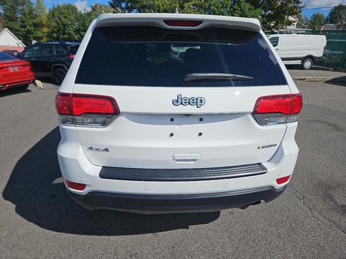 2020 Jeep Grand Cherokee Laredo