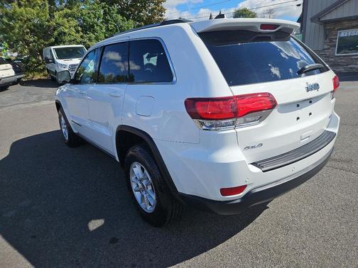 2020 Jeep Grand Cherokee Laredo