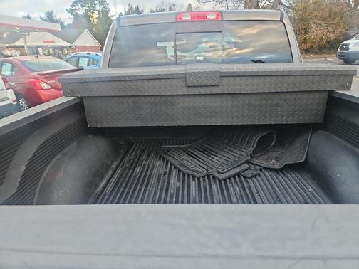 2015 RAM 1500 2WD Crew Cab 140.5'' Outdoorsman *Ltd Avail*