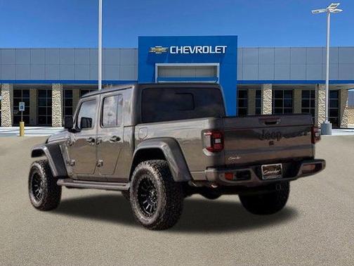 2022 Jeep Gladiator Overland
