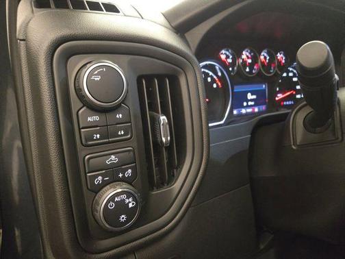 2022 Chevrolet Silverado 1500 Limited Custom Trail Boss