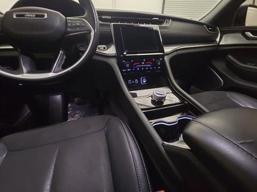 2021 Jeep Grand Cherokee L Laredo