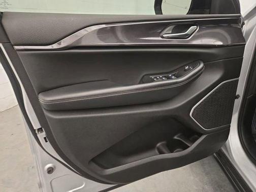 2021 Jeep Grand Cherokee L Laredo