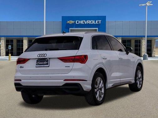 2022 Audi Q3 45 S line Premium