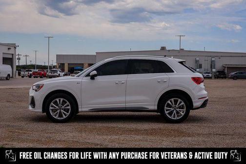 2022 Audi Q3 45 S line Premium