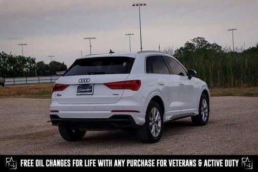 2022 Audi Q3 45 S line Premium