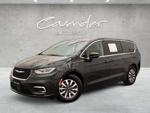 2022 Chrysler Pacifica Hybrid Touring L