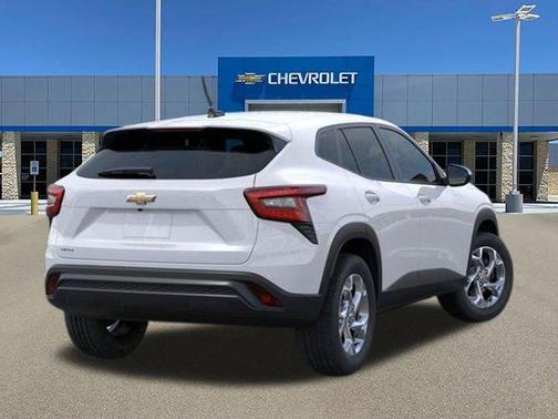2025 Chevrolet Trax LS