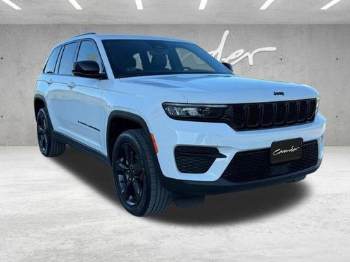 2023 Jeep Grand Cherokee Altitude