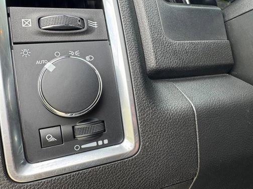 Billet Silver Metallic Clearcoat 2022 RAM 1500 Classic SLT