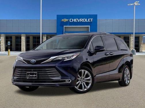 2022 Toyota Sienna Platinum 7 Passenger