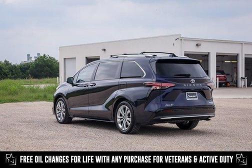 2022 Toyota Sienna Platinum 7 Passenger